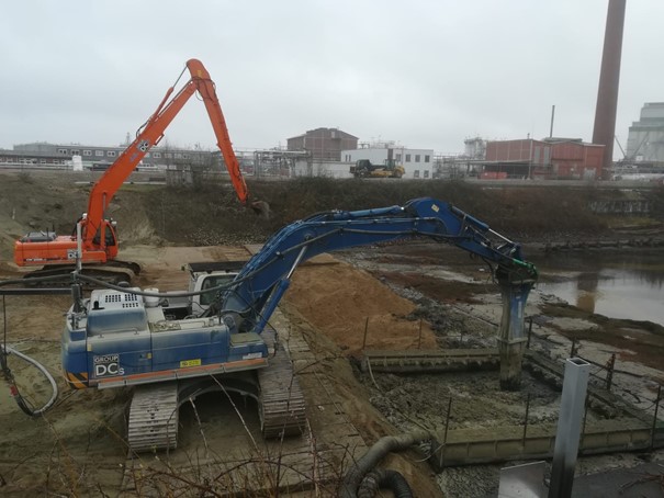 Reclamation of land in Outer Vering Canal