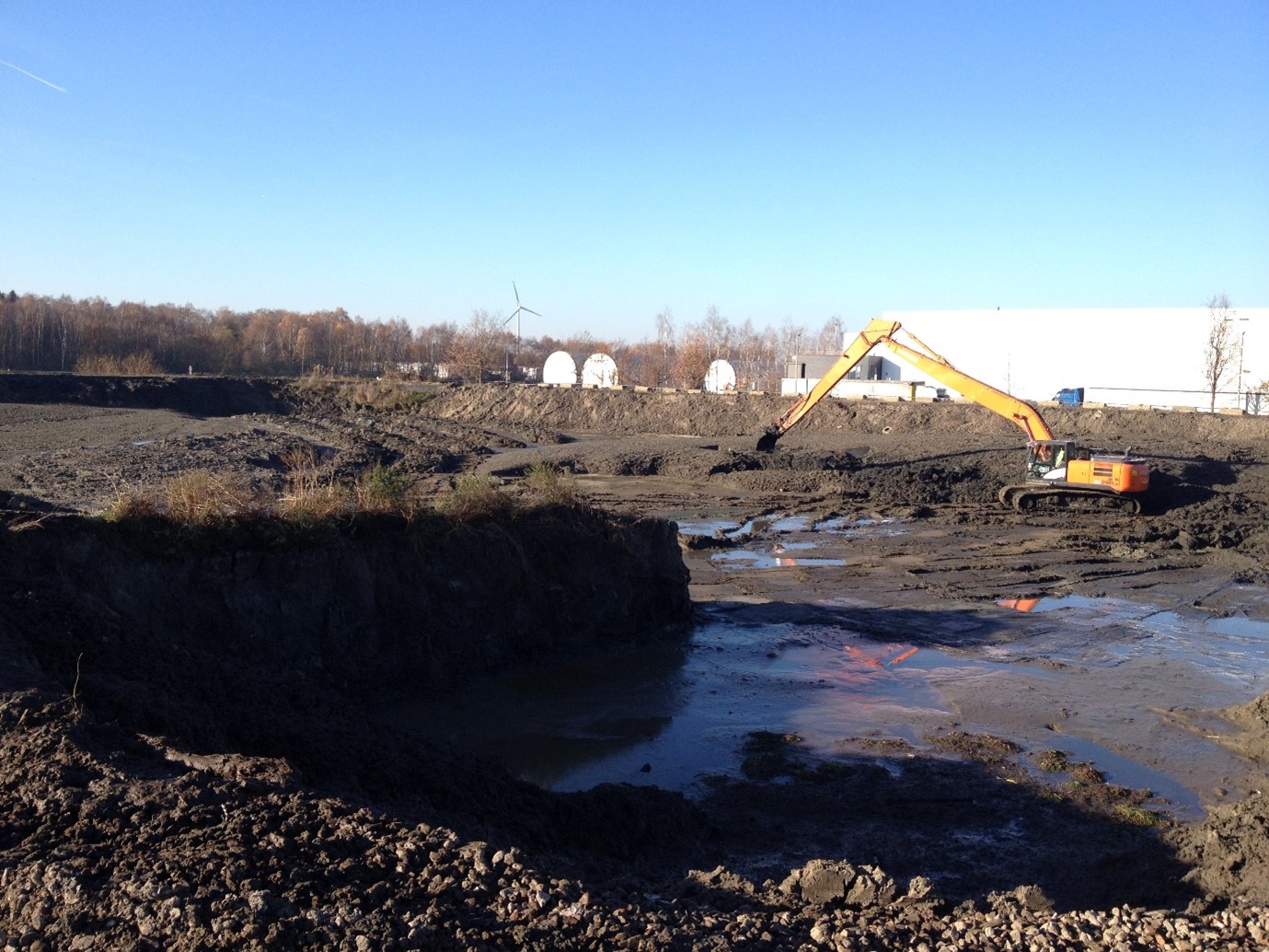 Maintenance dredging works in the port of Brussels