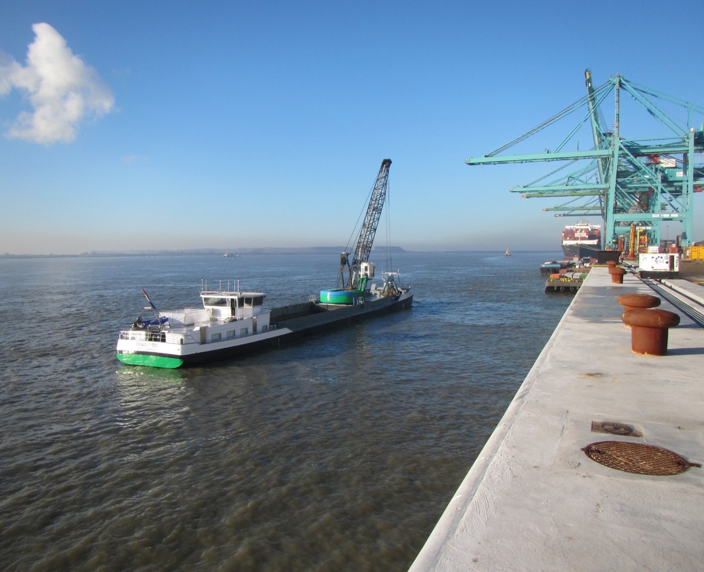 Infrastructure dredging works at the Noordzee terminal (Port of Antwerp – Westerschelde) to guarantee sufficient draft.